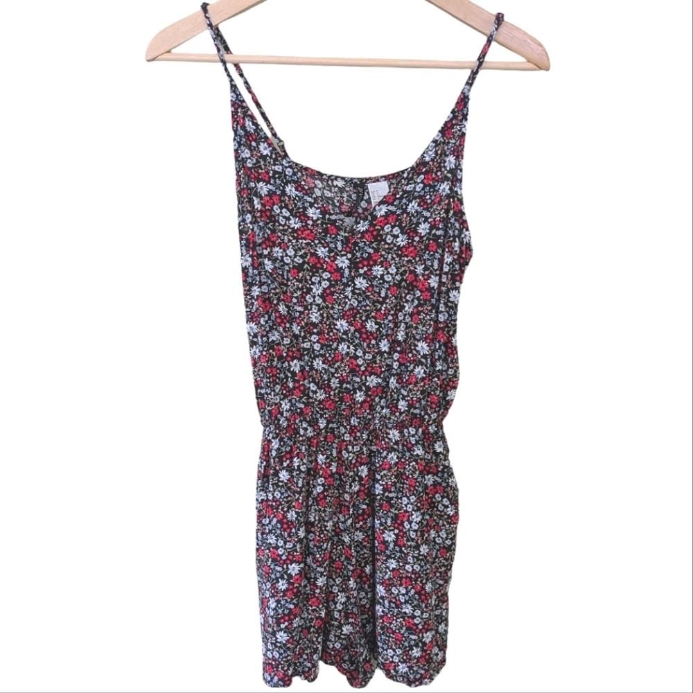 H&M Divided flower romper - Picture 3 of 3